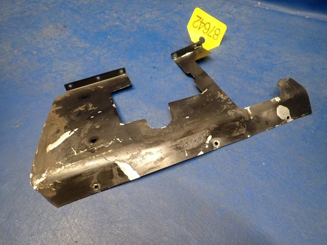 0513057-1 Cessna - Shield-Rudder Bar LH